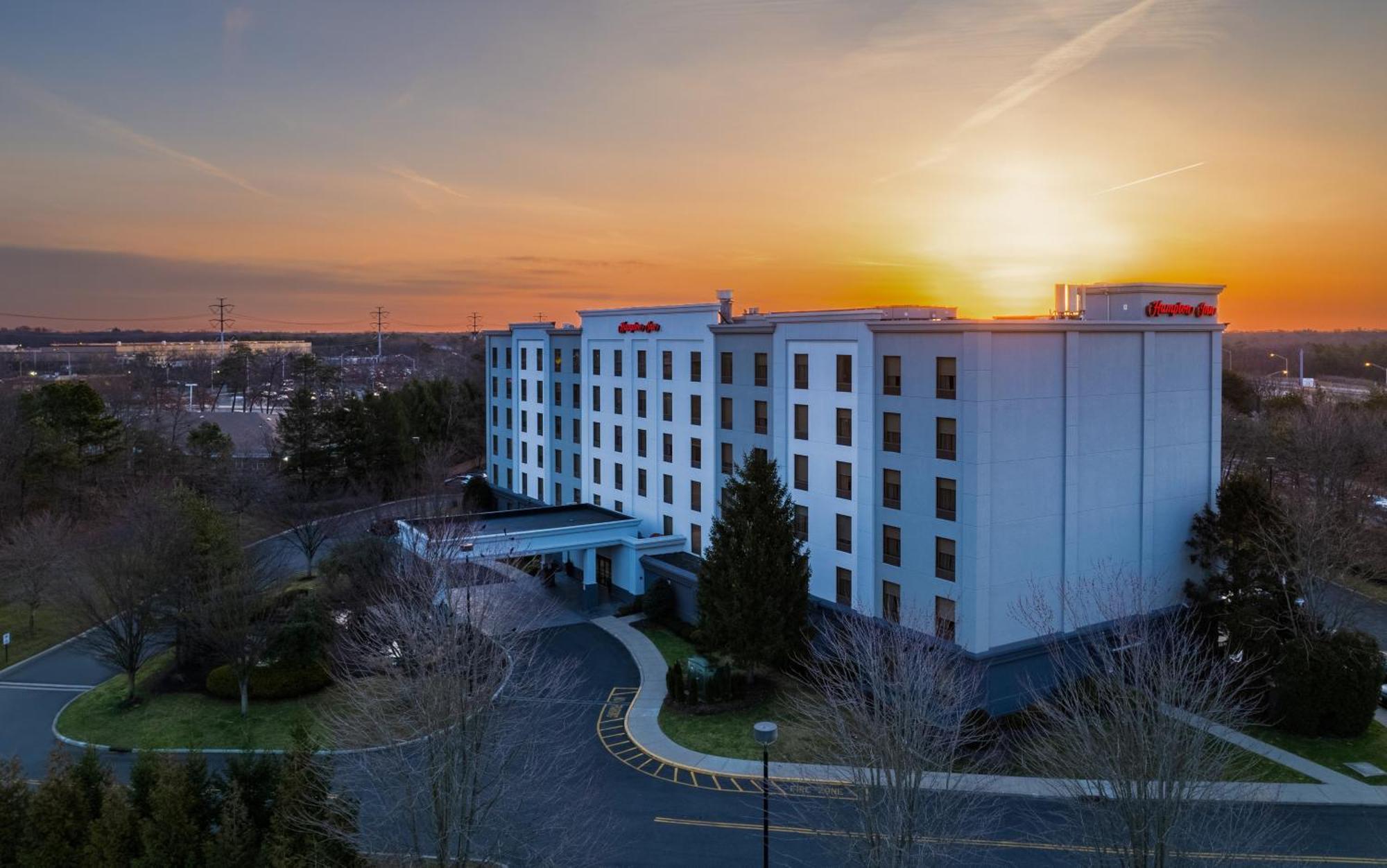 Hampton Inn Long Island-Brookhaven Farmingville Exterior foto