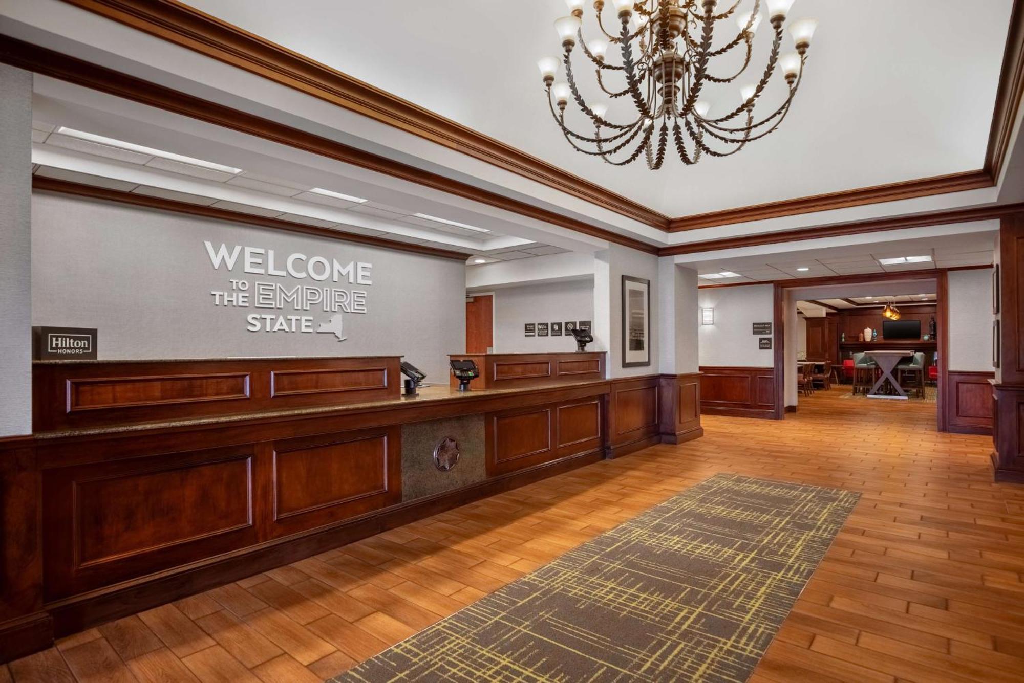 Hampton Inn Long Island-Brookhaven Farmingville Exterior foto