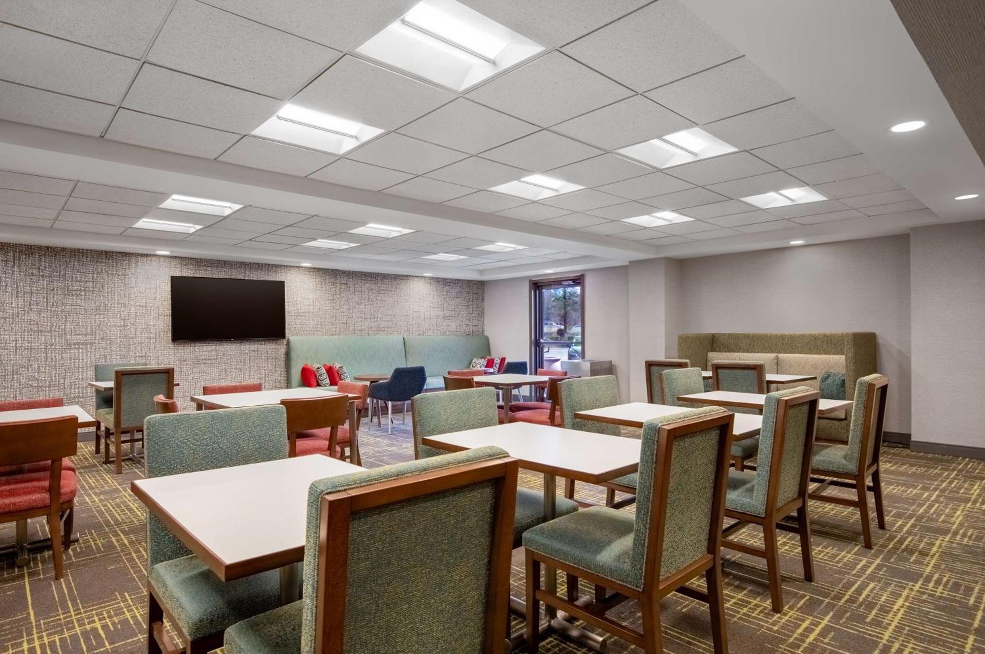 Hampton Inn Long Island-Brookhaven Farmingville Exterior foto