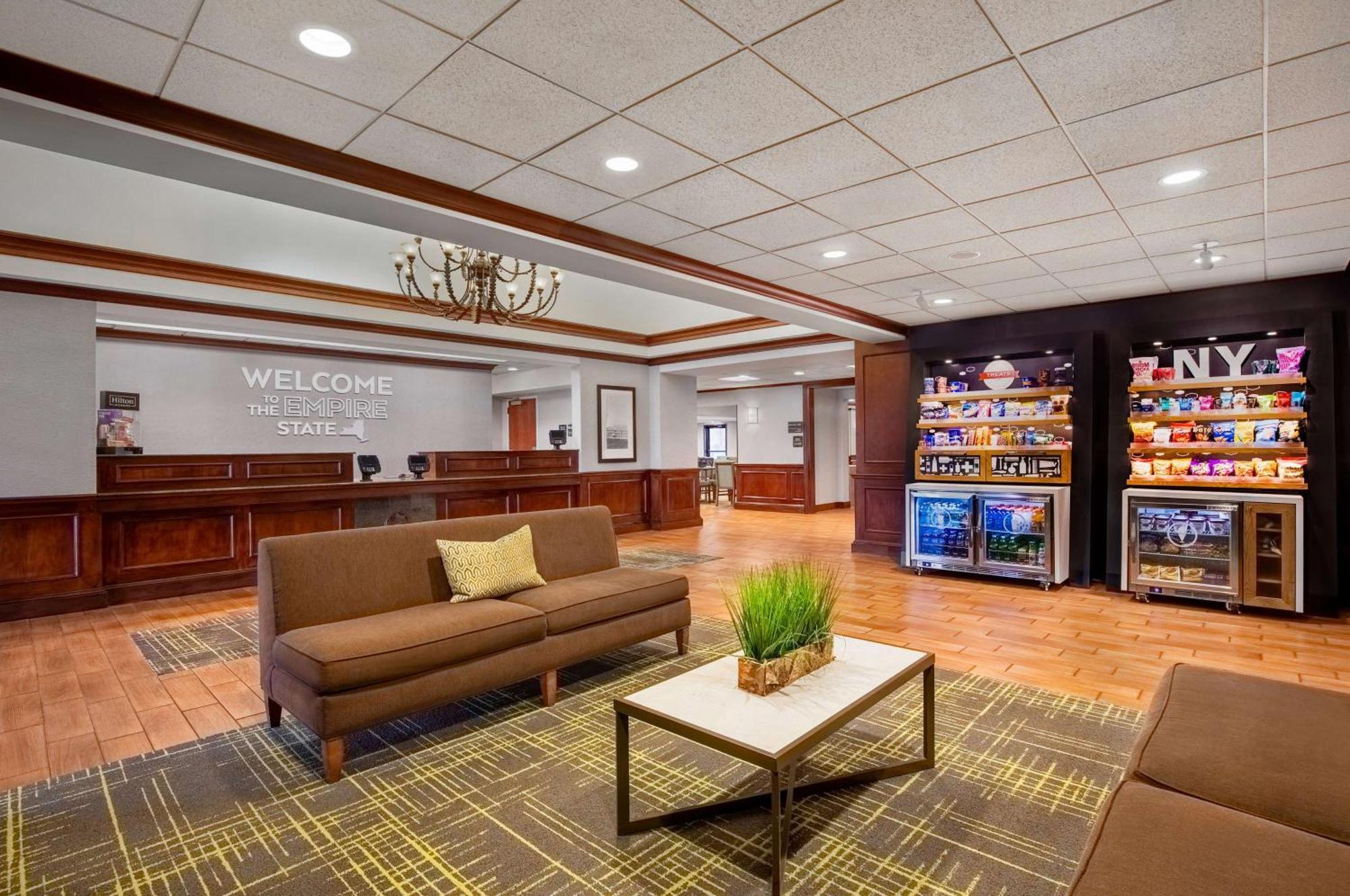 Hampton Inn Long Island-Brookhaven Farmingville Exterior foto