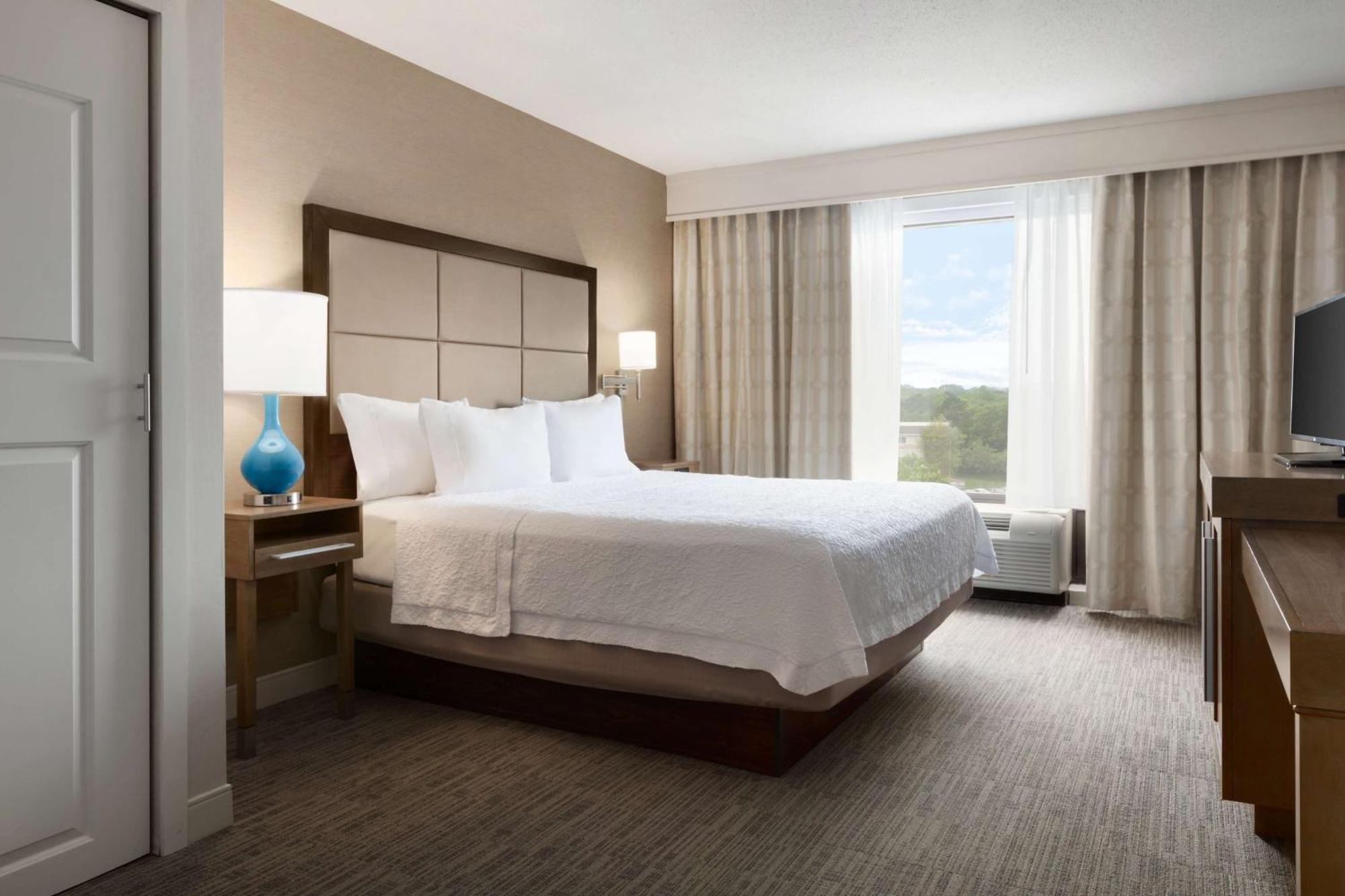 Hampton Inn Long Island-Brookhaven Farmingville Exterior foto